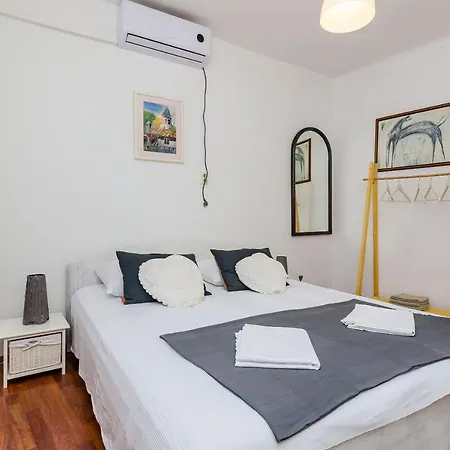 Old Town Budget Ragusa