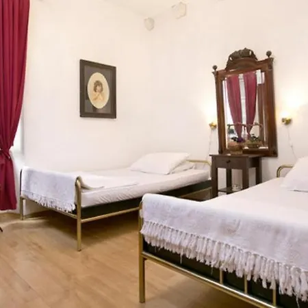 Old Town Budget Ragusa