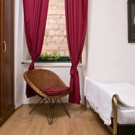 Old Town Budget * Dubrovnik