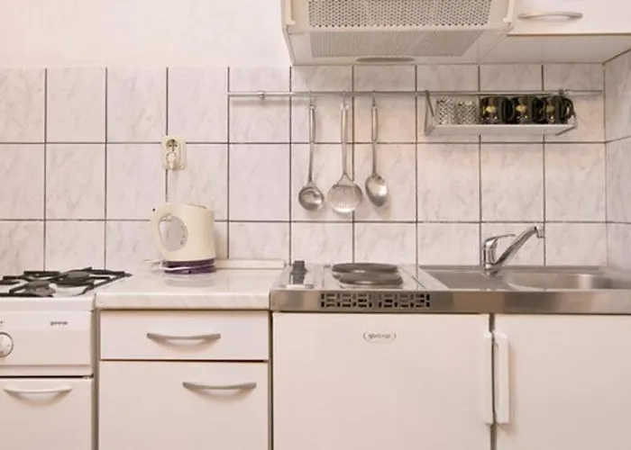 아파트 Old Town Budget *